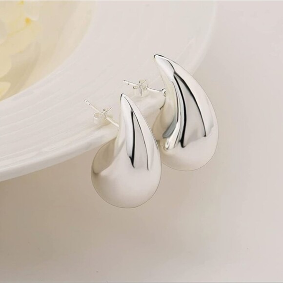 Waterdrop Earrings Teardrop Pierced Chunky White Gold Plated Medium - Picture 2 of 6